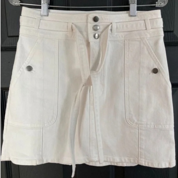 BNWOT- FRAME Le Mini Broderie Anglaise Denim Mini Skirt White (27) - Picture 8 of 10